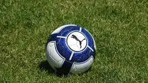 张兰以诗歌形式为汪小菲庆生，赞大S美貌依旧