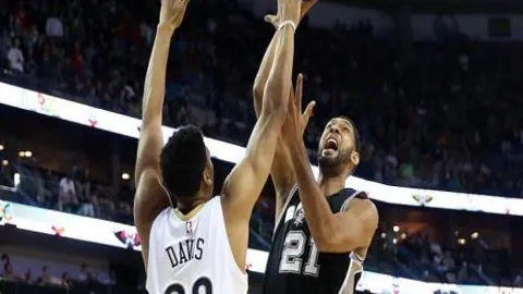 英超激战：瞬间翻盘逆转 曼联逆袭赢下曼城对决